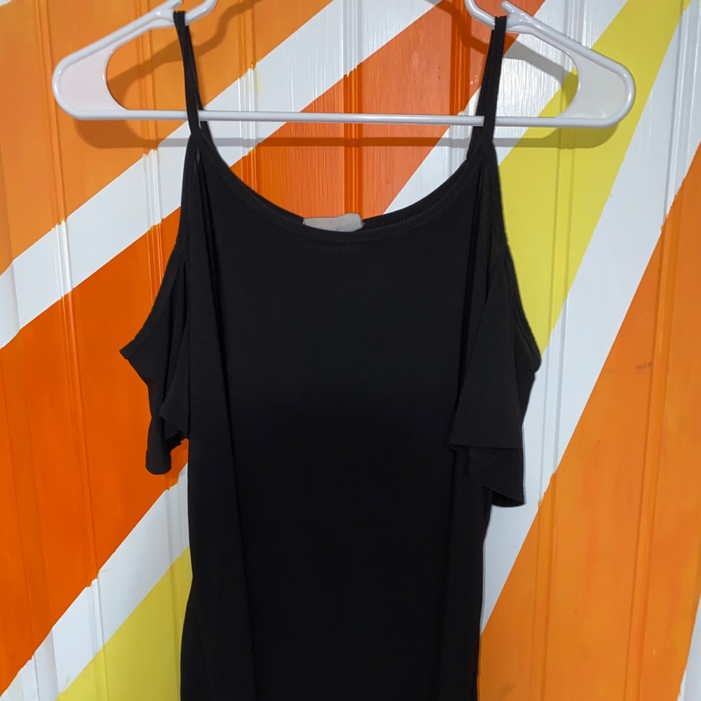 Black tank top with little sleeves that hang